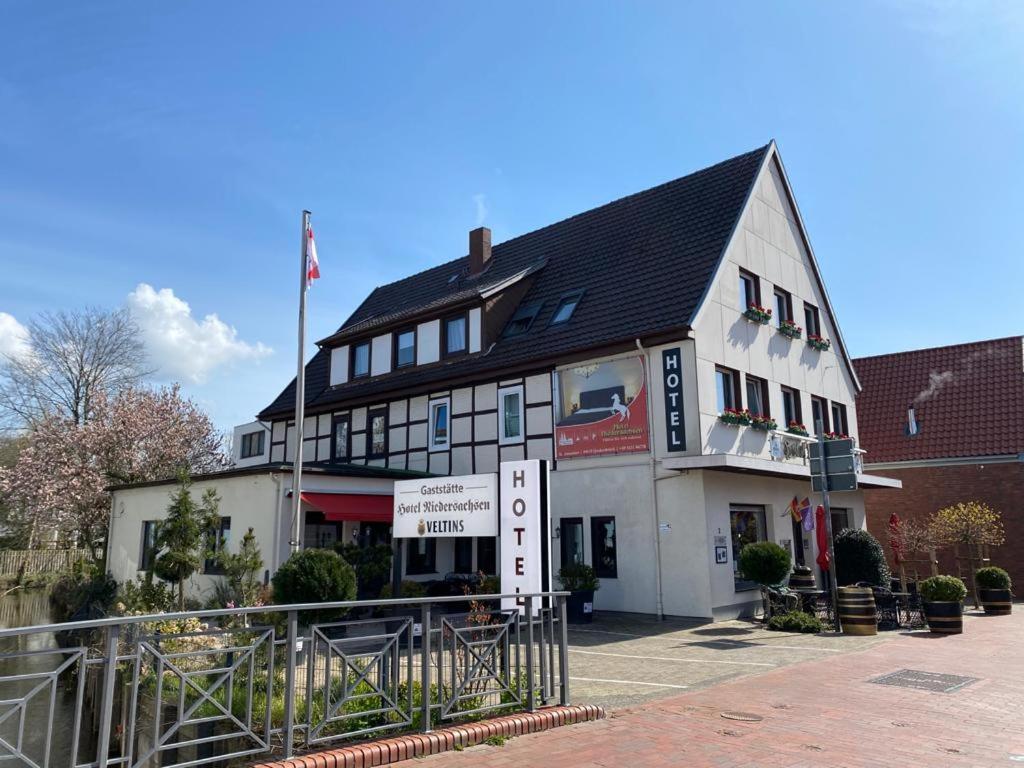 Hotel Niedersachsen Quakenbrück エクステリア 写真